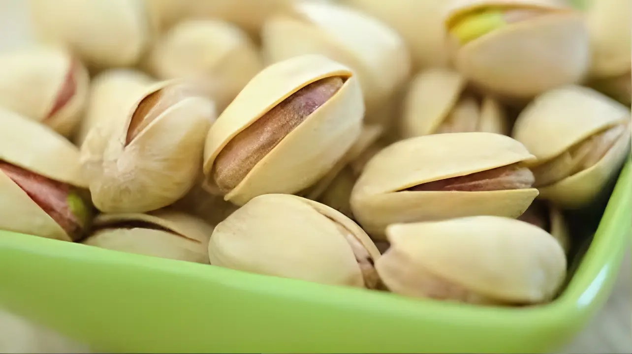 PISTACIO WITH SHELL theorganicparadise.pk
