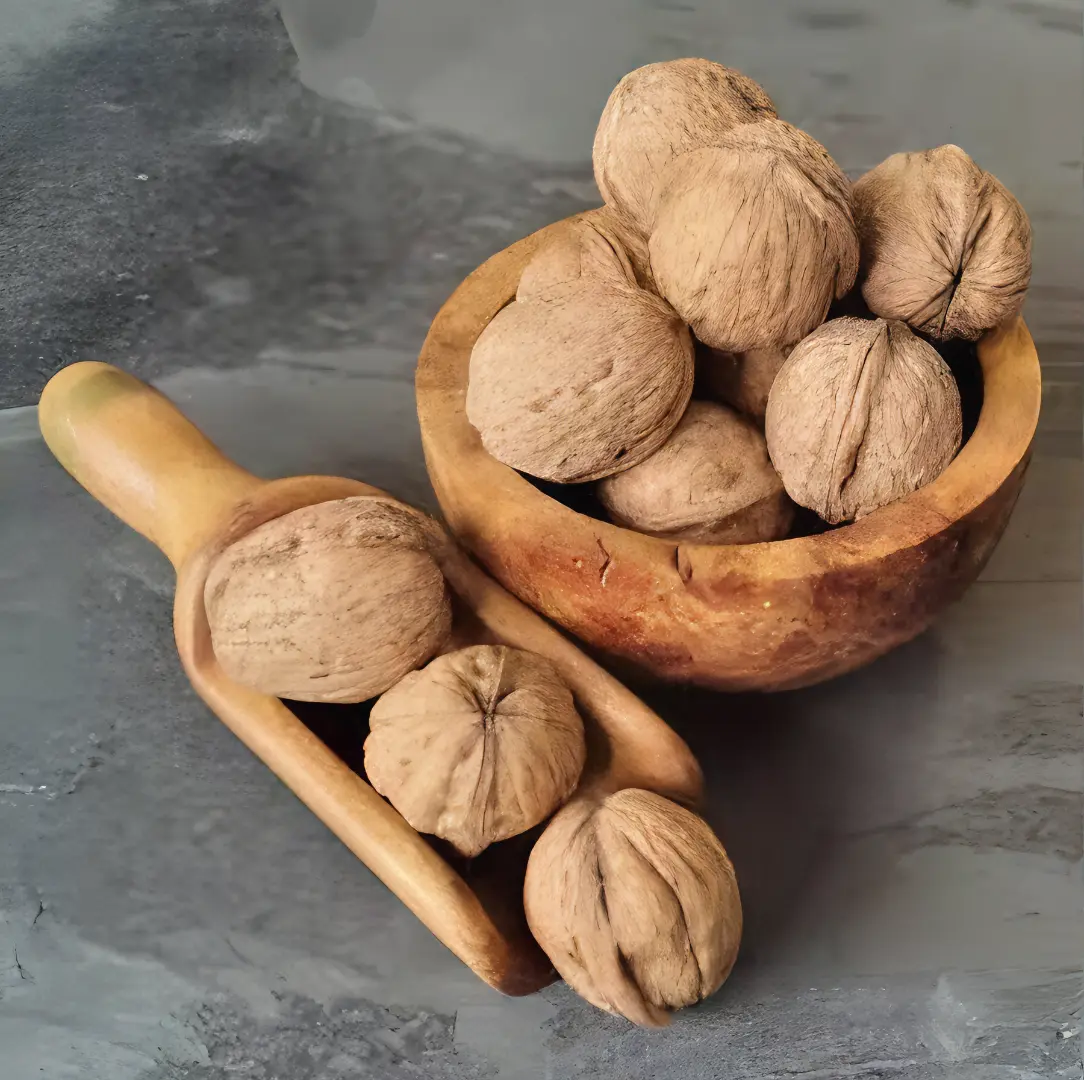 WALNUTS WITH SHELL (DESI) The Organic Paradise